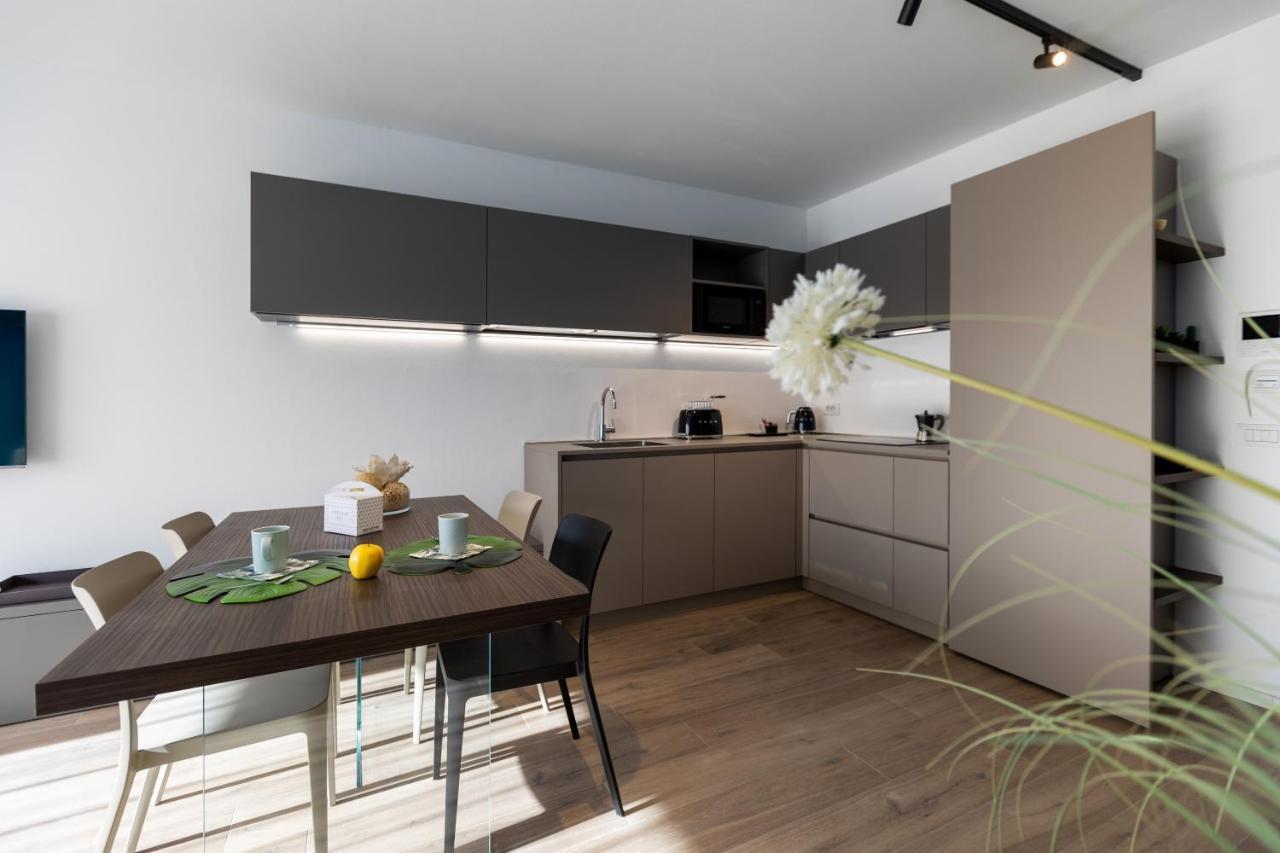 Boutique Apartments By Annalisa Torbole Sul Garda Buitenkant foto