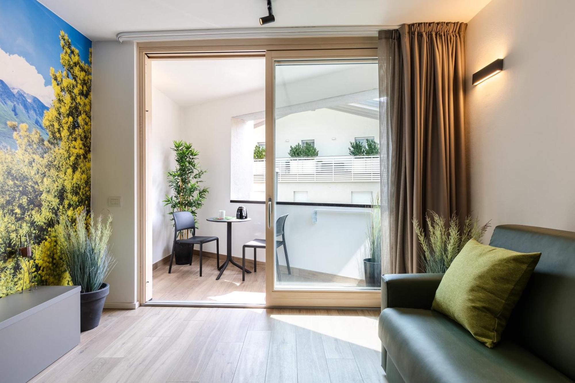 Boutique Apartments By Annalisa Torbole Sul Garda Buitenkant foto