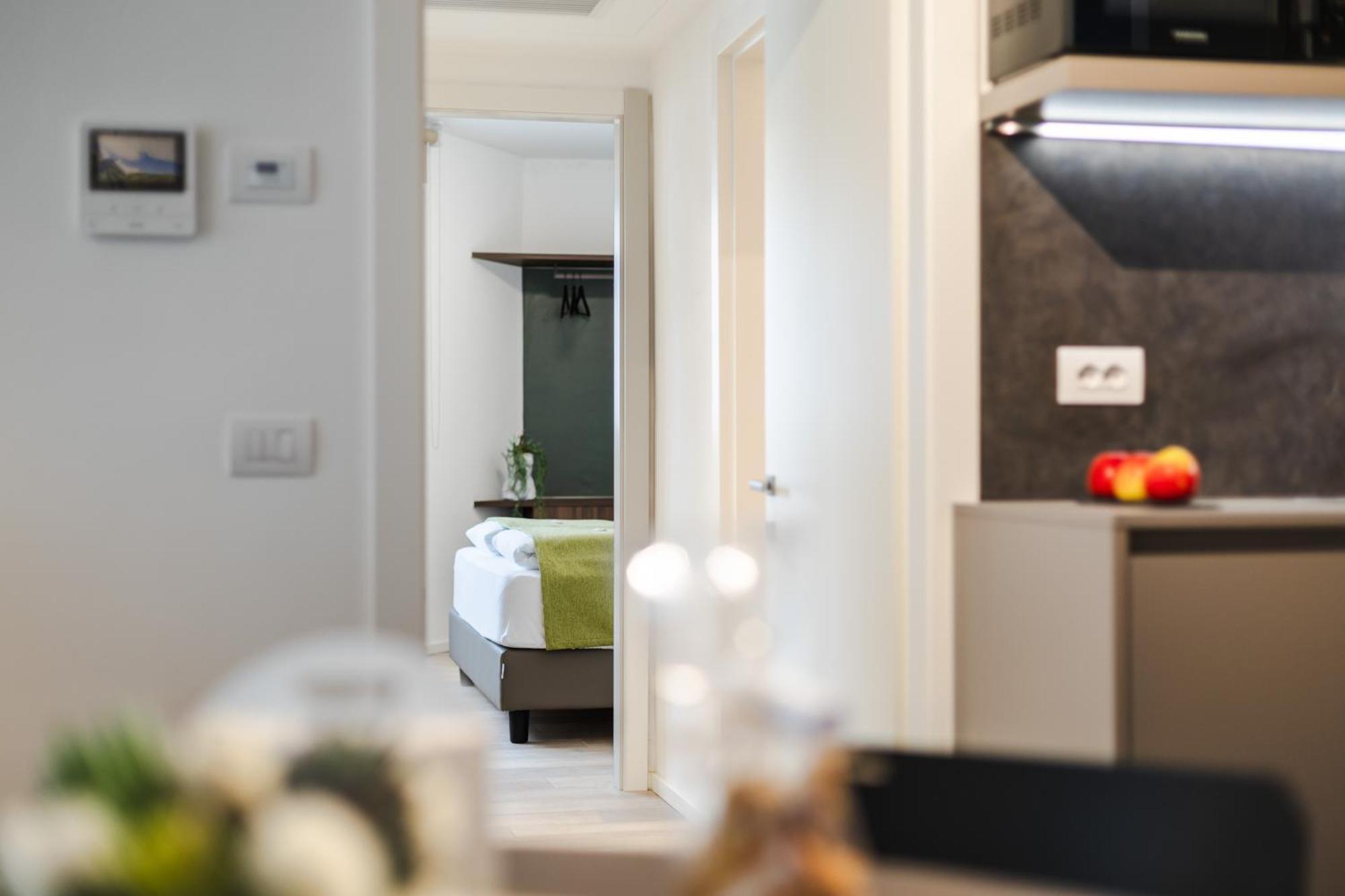 Boutique Apartments By Annalisa Torbole Sul Garda Buitenkant foto