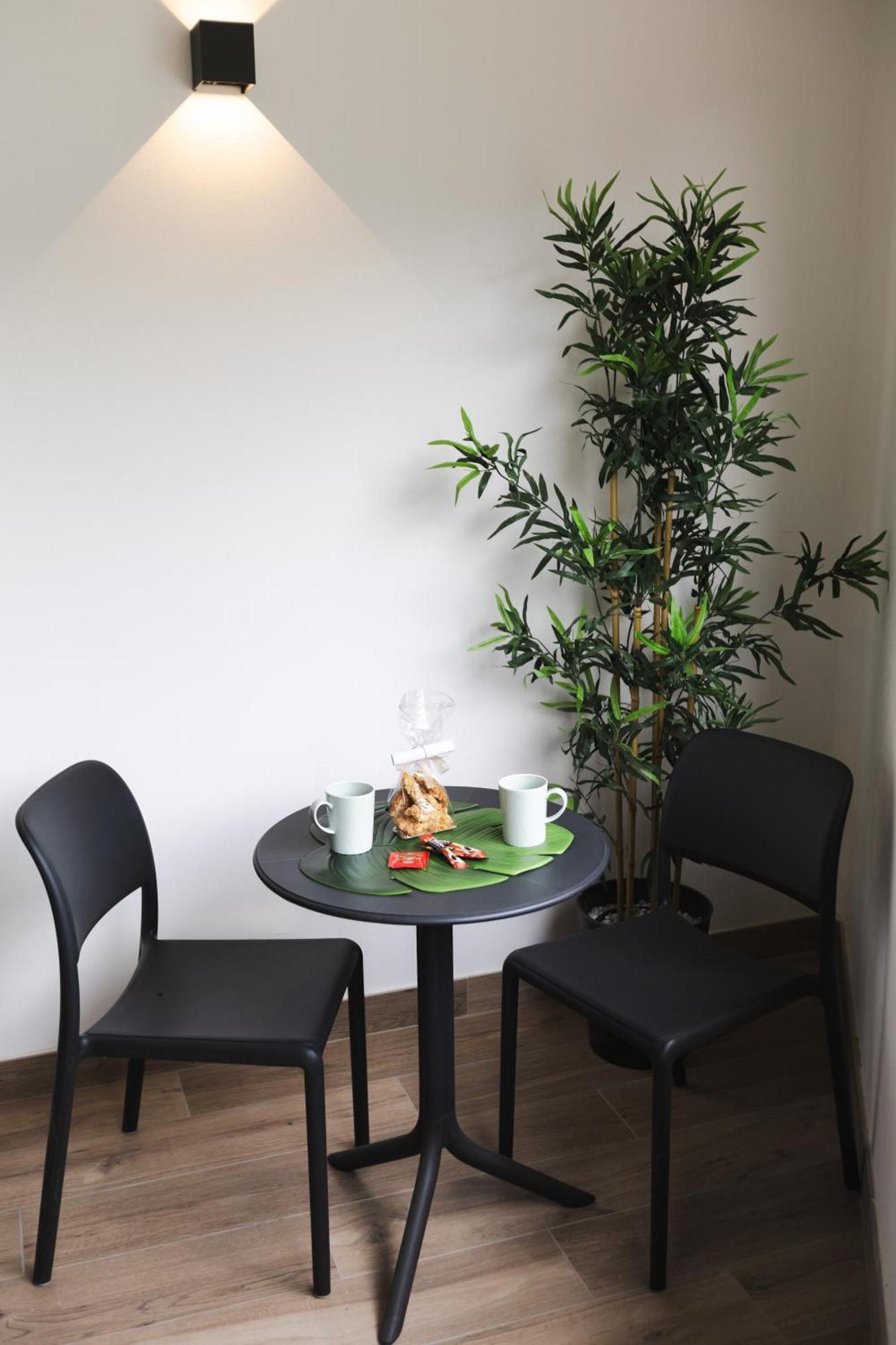 Boutique Apartments By Annalisa Torbole Sul Garda Buitenkant foto