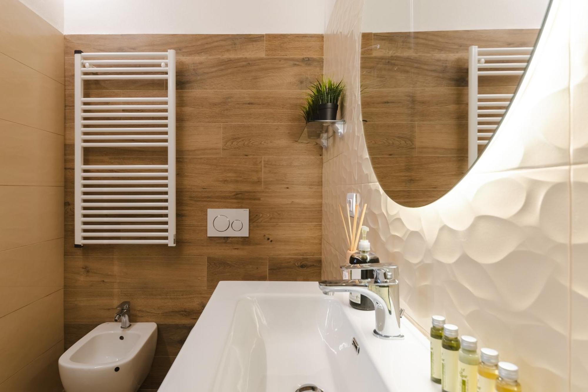 Boutique Apartments By Annalisa Torbole Sul Garda Buitenkant foto