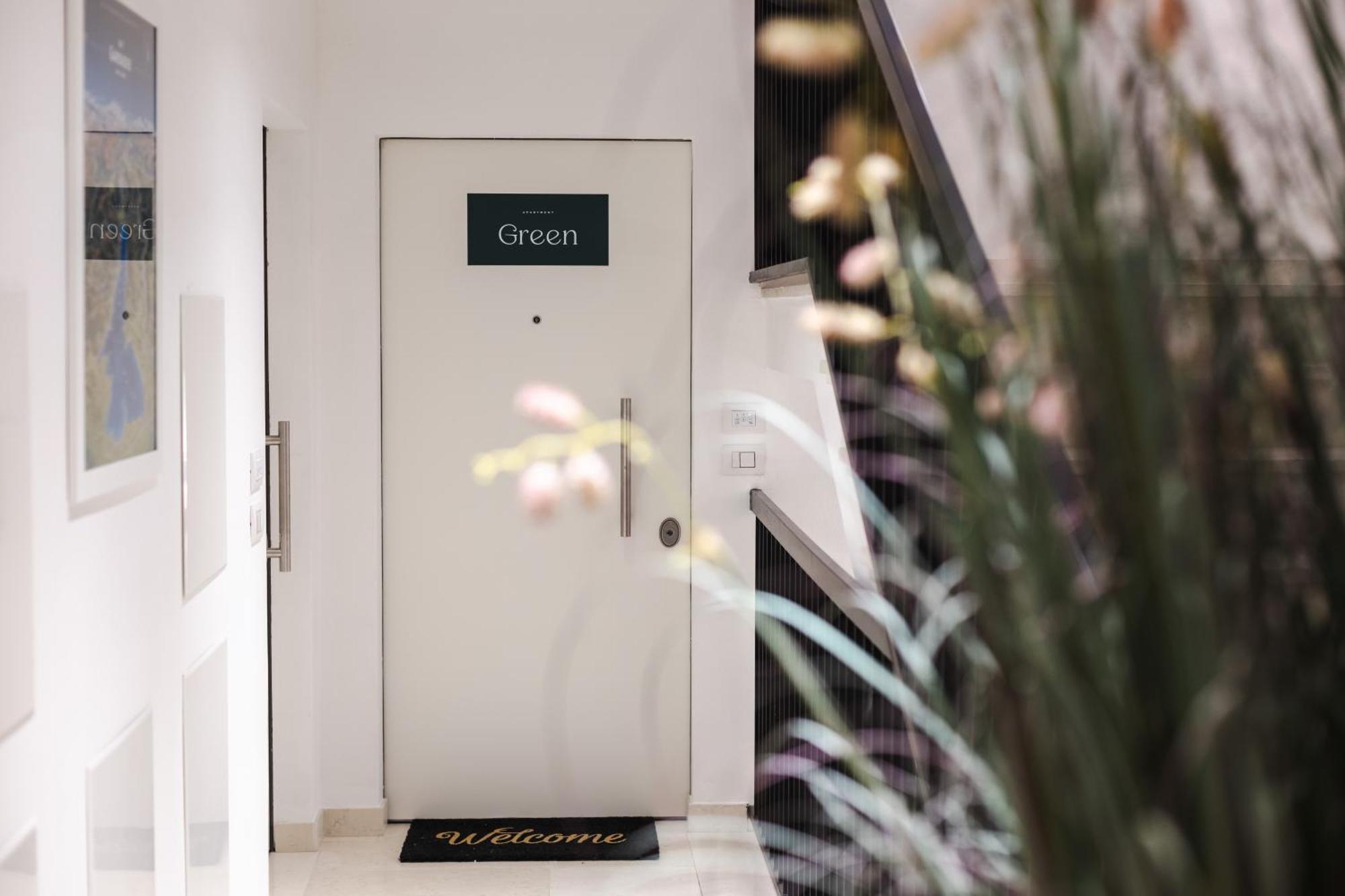 Boutique Apartments By Annalisa Torbole Sul Garda Buitenkant foto